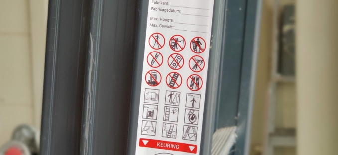 Ladderetiketten: Veiligheid en Gebruiksgemak Gewaarborgd